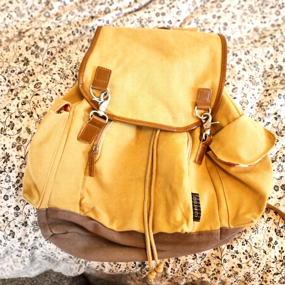 Field and Co canvas laptop rucksack Americana patriotic